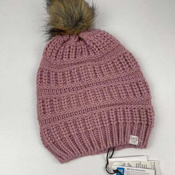 𝅺Treasure & Bond  Women Winter Faux Fur Pom Beanie Hat NWT - Picture 1 of 4